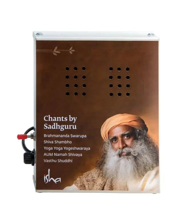 Коробка с 5 песнопениями Садхгуру, Иша Лайф; Sadhguru Chant Box with 5 Consecrated Chants, Isha Life — купить в интернет-магазине