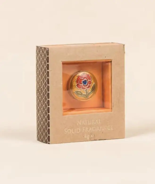Твердые духи - Сандал и Ветивер, 4 г, Иша Лайф; Beeswax Natural Oil Solid Perfume - Sandalwood & Vetiver, 4 g, Isha Life — купить в интернет-магазине